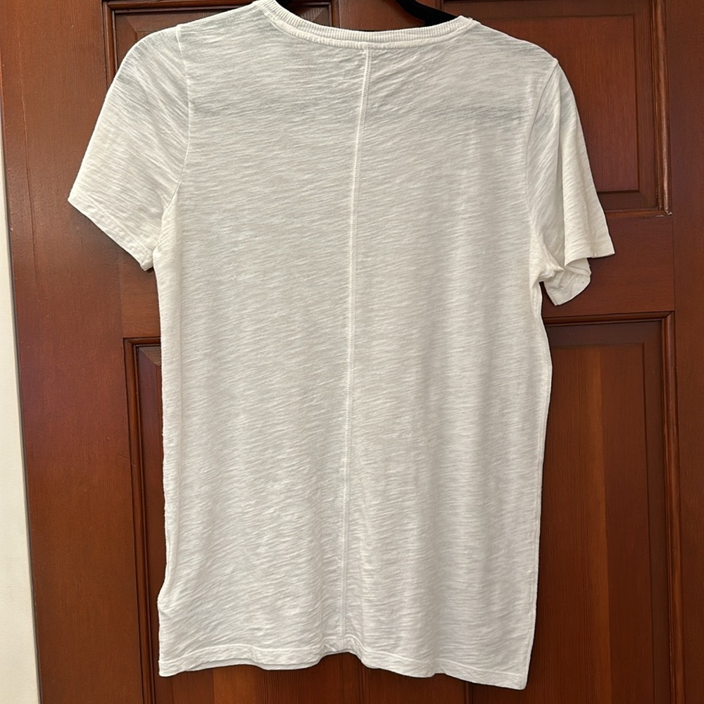 Like New! Basic Tee - image 2